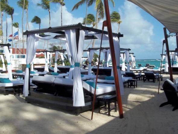 Chic Beachfront Apartment - Private Beach Access Punta Cana Exteriör bild